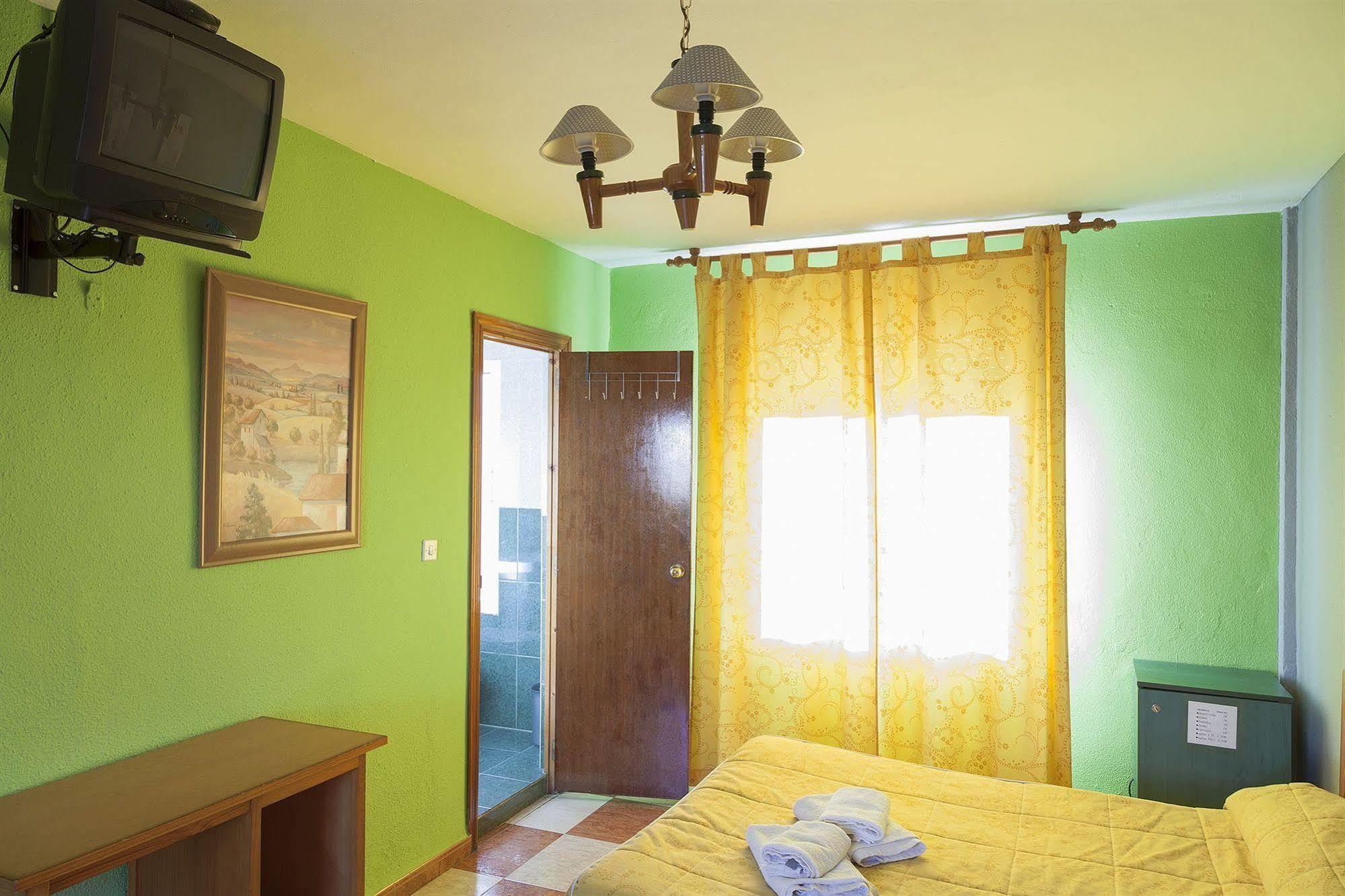 גרנדה Hostal Londres מראה חיצוני תמונה